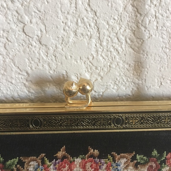 Vintage Embroidered Black And Gold Crossbody Purse - Picture 4 of 6